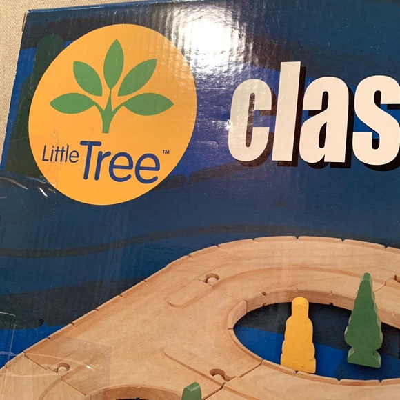 Little Tree Wood Classic Roadway Set- 30 PCS Set. For ages 3+ - Picture 13 of 13